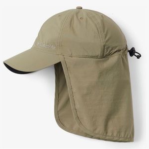 NWT Columbia Hat (Schooner Bank Cachalot Trekking)